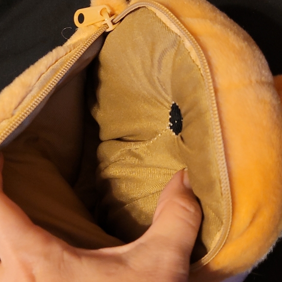 Corgie butt purse with butthole for earbuds - Picture 5 of 5